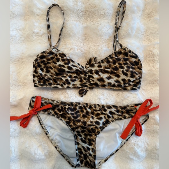 Gianni Bini Other - Gianni Bini Leopard Print Bikini